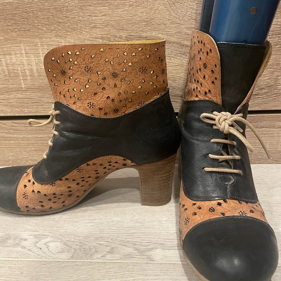 Brako booties. - Picture 2 of 8